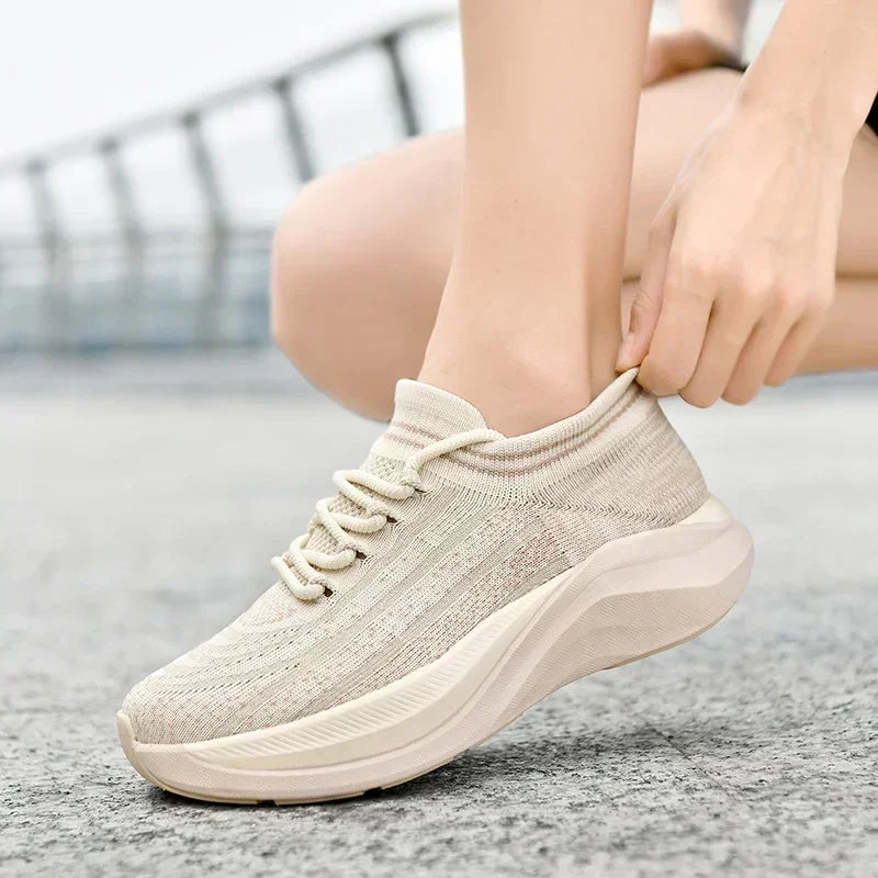 Sports Shoes for Men Fashionable Breathable Comfortable Thick Soled