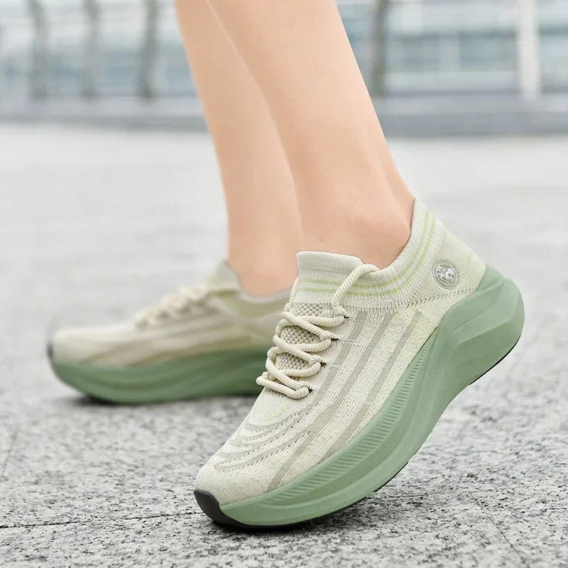 Sports Shoes for Men Fashionable Breathable Comfortable Thick Soled