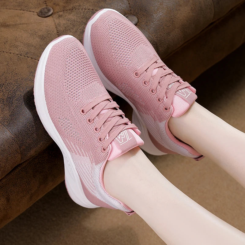 Women's sports shoes with anti slip soft sole, outdoor running and walking shoes, breathable and lightweight, women's tennis sho
