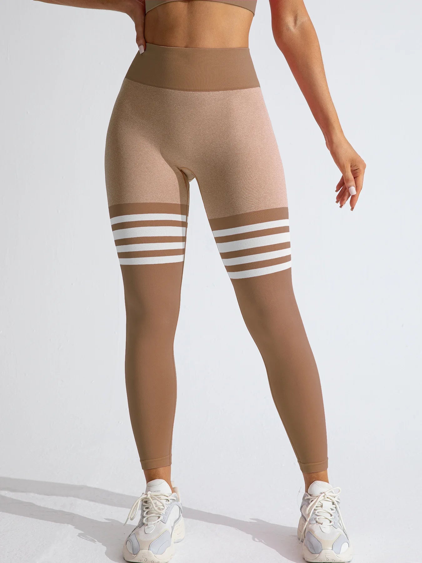 Women's V-back leggings for butt lifts,