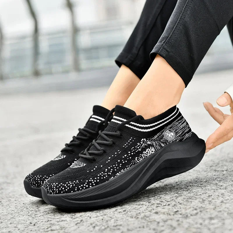 Sports Shoes for Men Fashionable Breathable Comfortable Thick Soled