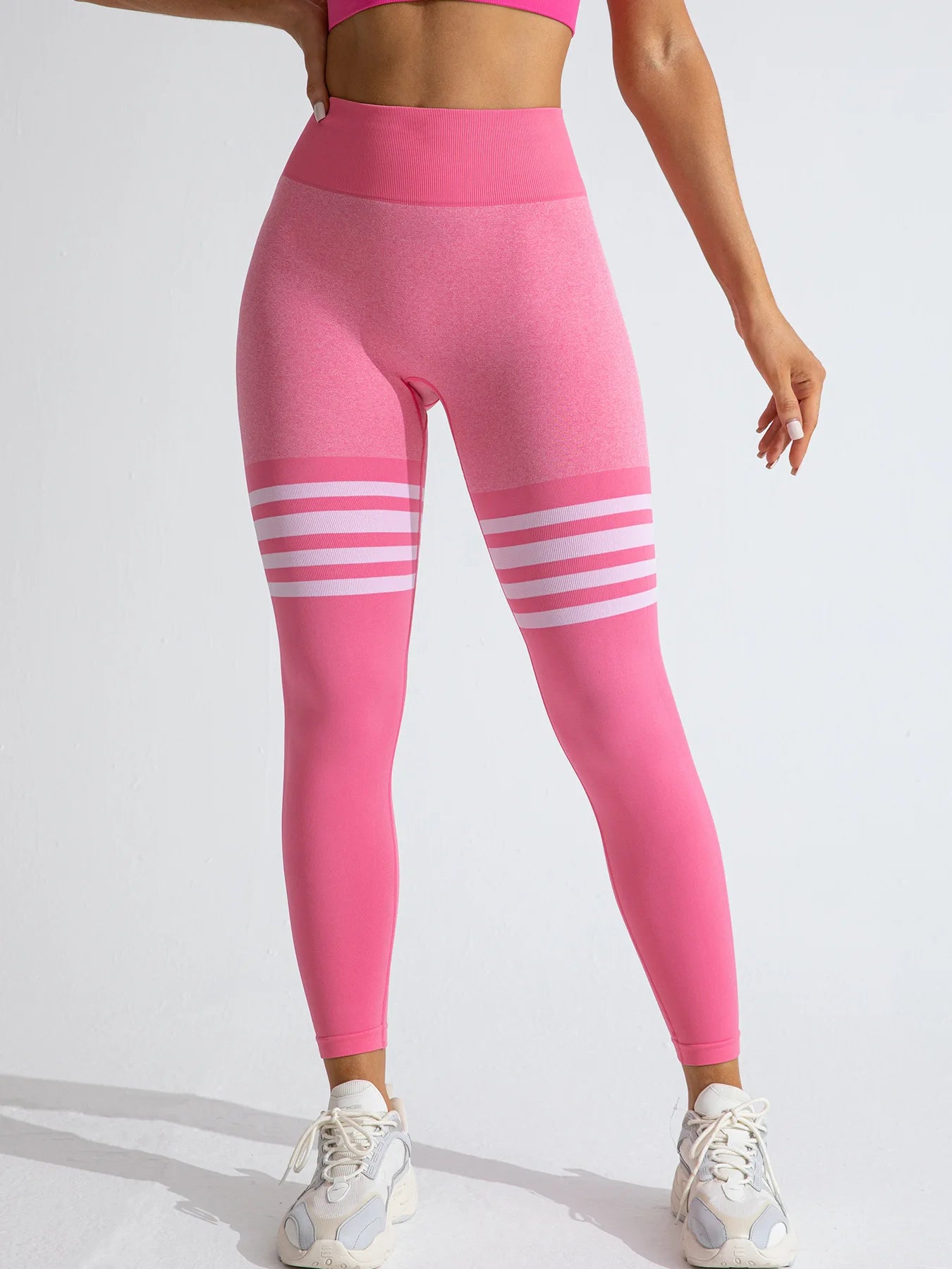 Women's V-back leggings for butt lifts,