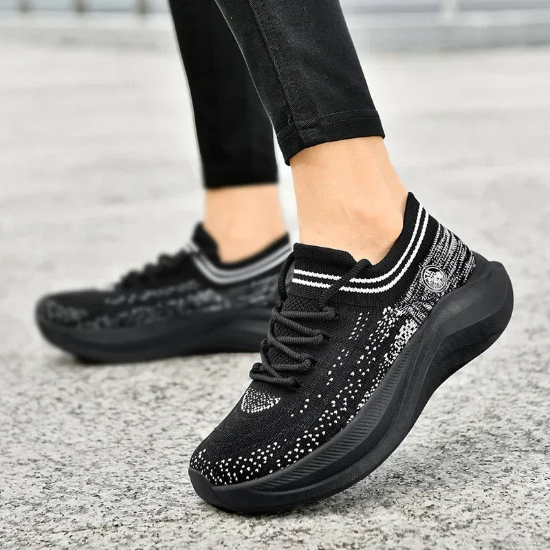 Sports Shoes for Men Fashionable Breathable Comfortable Thick Soled