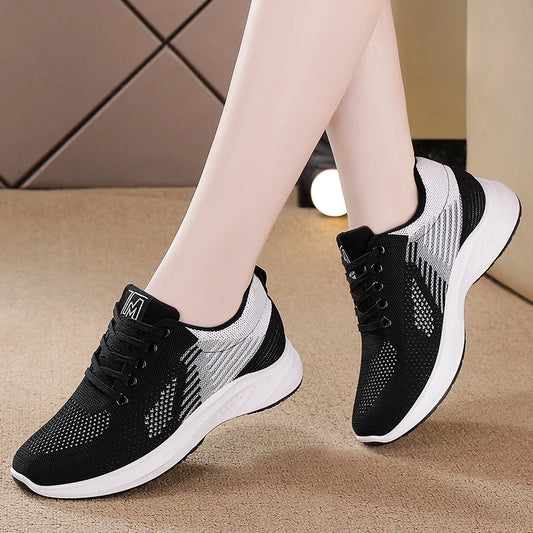 Women's sports shoes with anti slip soft sole, outdoor running and walking shoes, breathable and lightweight, women's tennis sho