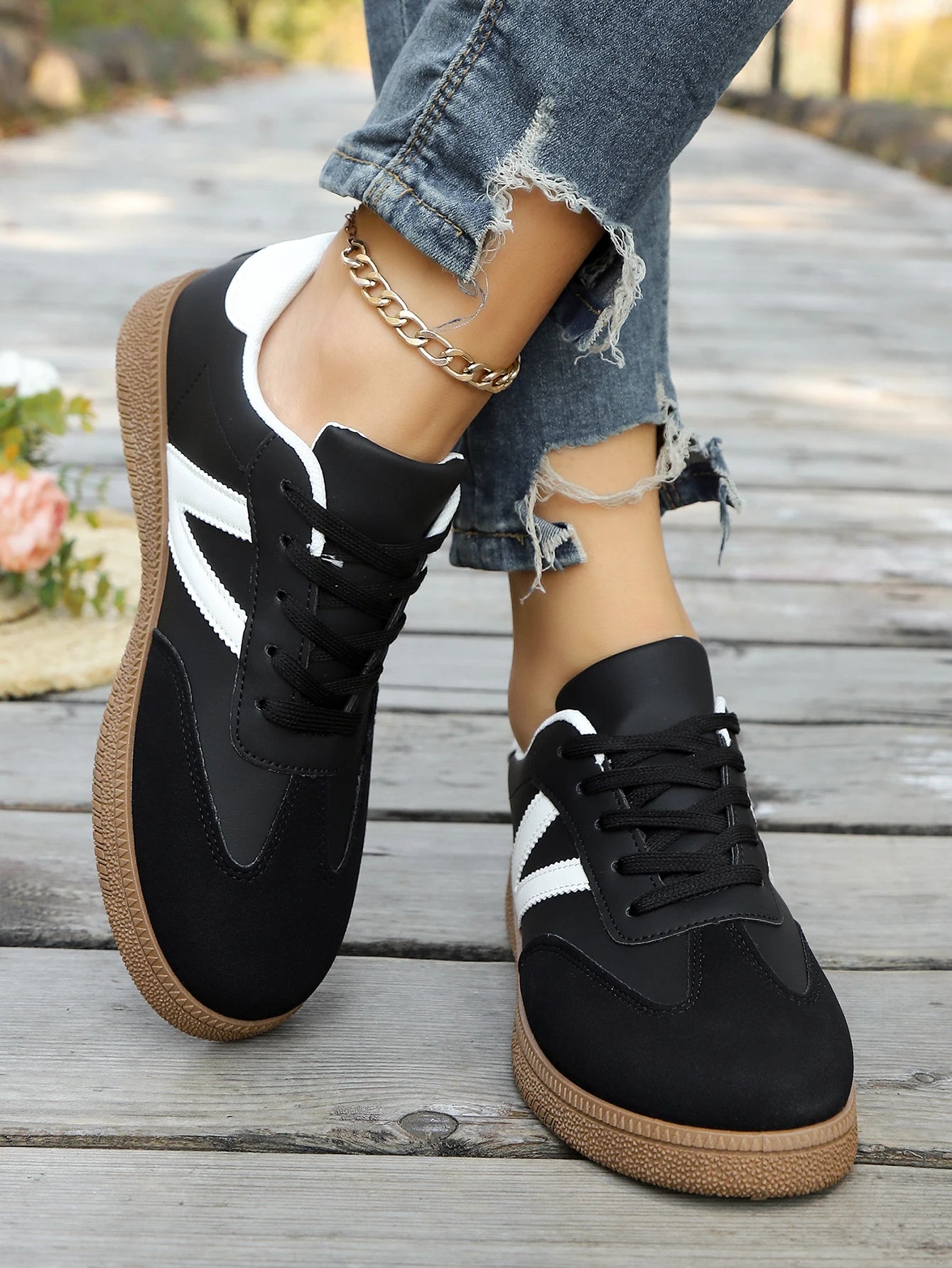 Ladies' new style casual, comfortable and breathable sports running shoes