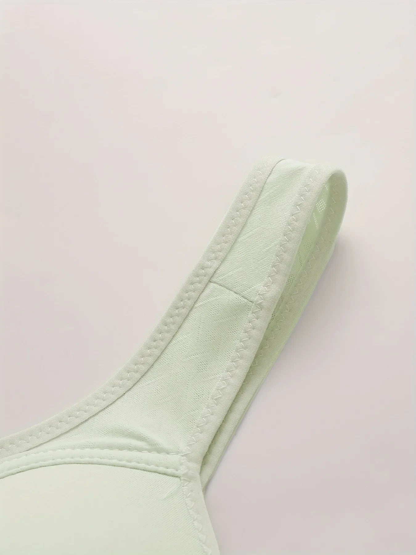 Comfortabele draadloze bh met dunne katoenen cups,