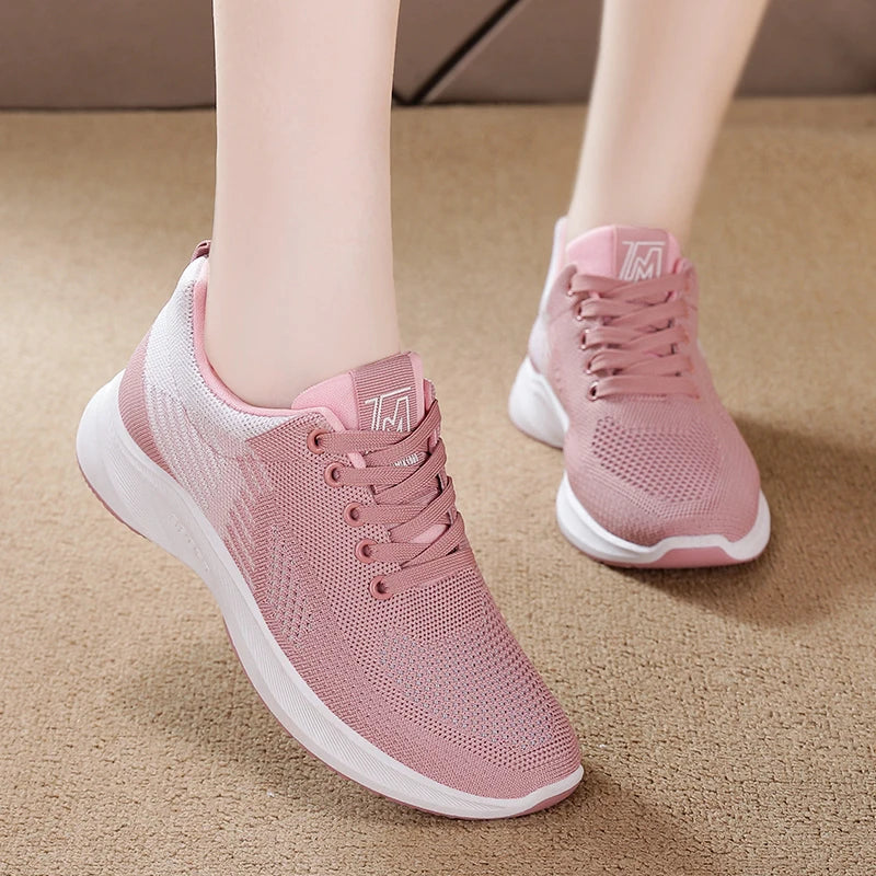 Women's sports shoes with anti slip soft sole, outdoor running and walking shoes, breathable and lightweight, women's tennis sho