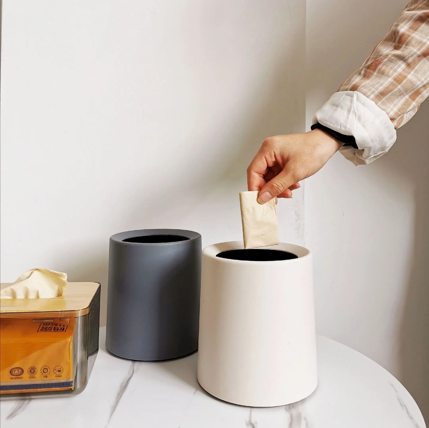 15x14cm trash can desktop trash can cute mini paper basket reaticve