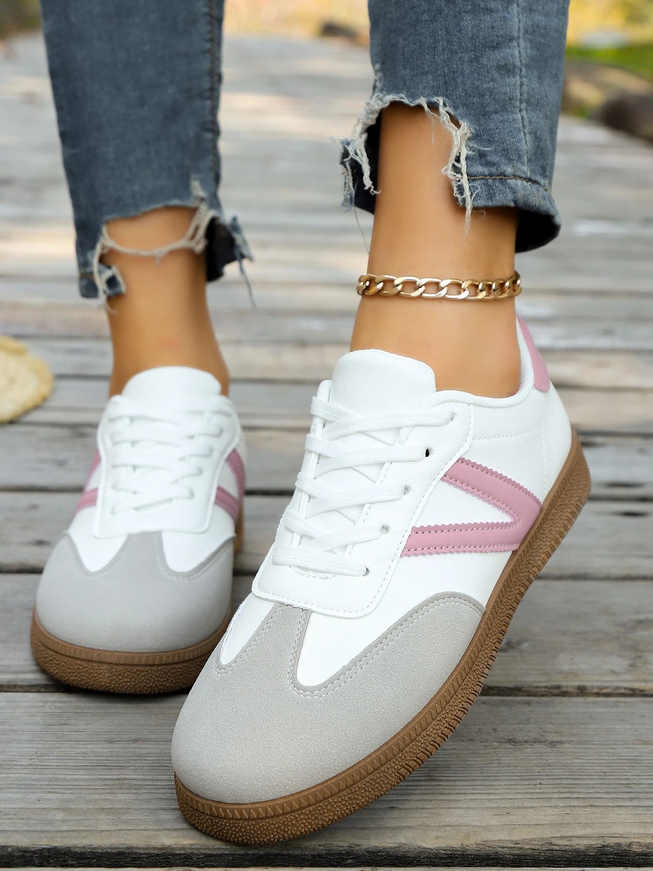 Ladies' new style casual, comfortable and breathable sports running shoes