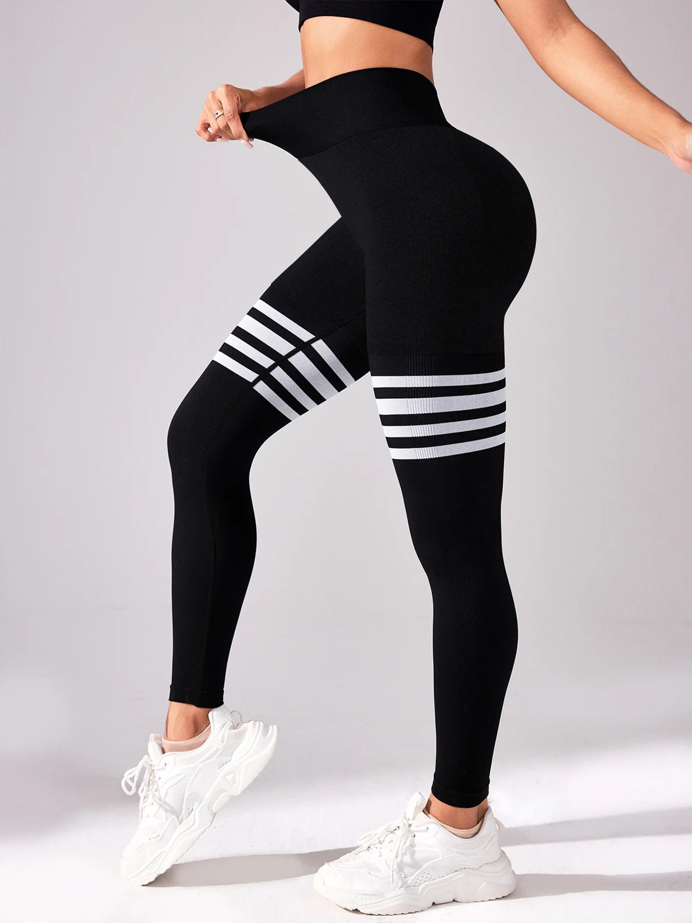 Women's V-back leggings for butt lifts,